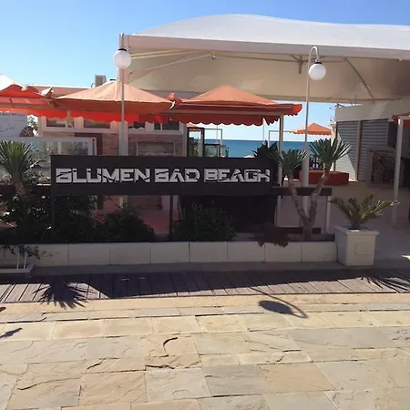 Blumen Bad Beach