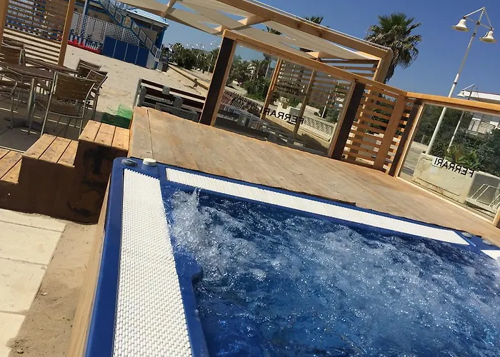 布鲁门巴德海滩公寓 *